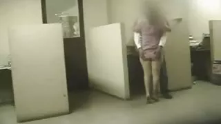 Blondynka w lateksowych pończochach i rękawiczkach jeździ grubym kutasem sex darmowy swojego kochanka
