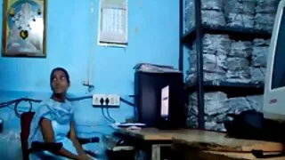 Ruda Lesbijka darmowe seks filmy liże blondynkę i pieprzy ją w lesbijskim wideo