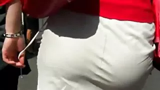 Piękna rosyjska p0rno za darmo dziewczyna pieprzy się w dupę i dostaje Anal fisting
