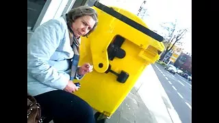 Matka wzięła pickupa i dała go nieznajomemu w darmowe filmy er samochodzie