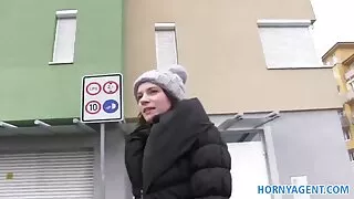 Wspaniały Latina zdradza męża z ogoloną sex filmy erotyczne głową psychoterapeuty