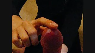 Dziewczyna jedzie Anal kogut i zarabia spermę w pornusy xxx ustach