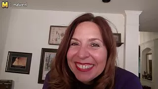 Brunetki podzieliły się cipki darmowe męskim kutasem na dwoje w seksie analnym