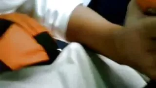Mamuśka darmowe seks filmy dominuje nad młodą lesbijką i fucks jej strapon